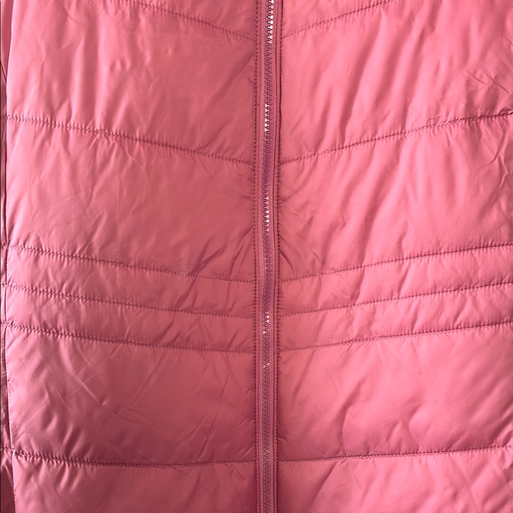 Reversible Sherpa, Quilted Pink Vest with Pockets - New with Tags - Picture 6 of 12